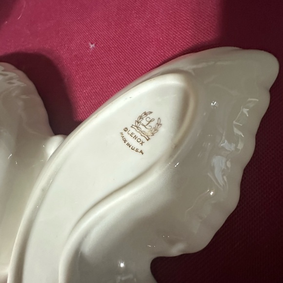 LENOX Elegant Cream Butterfly Dish - Picture 3 of 3